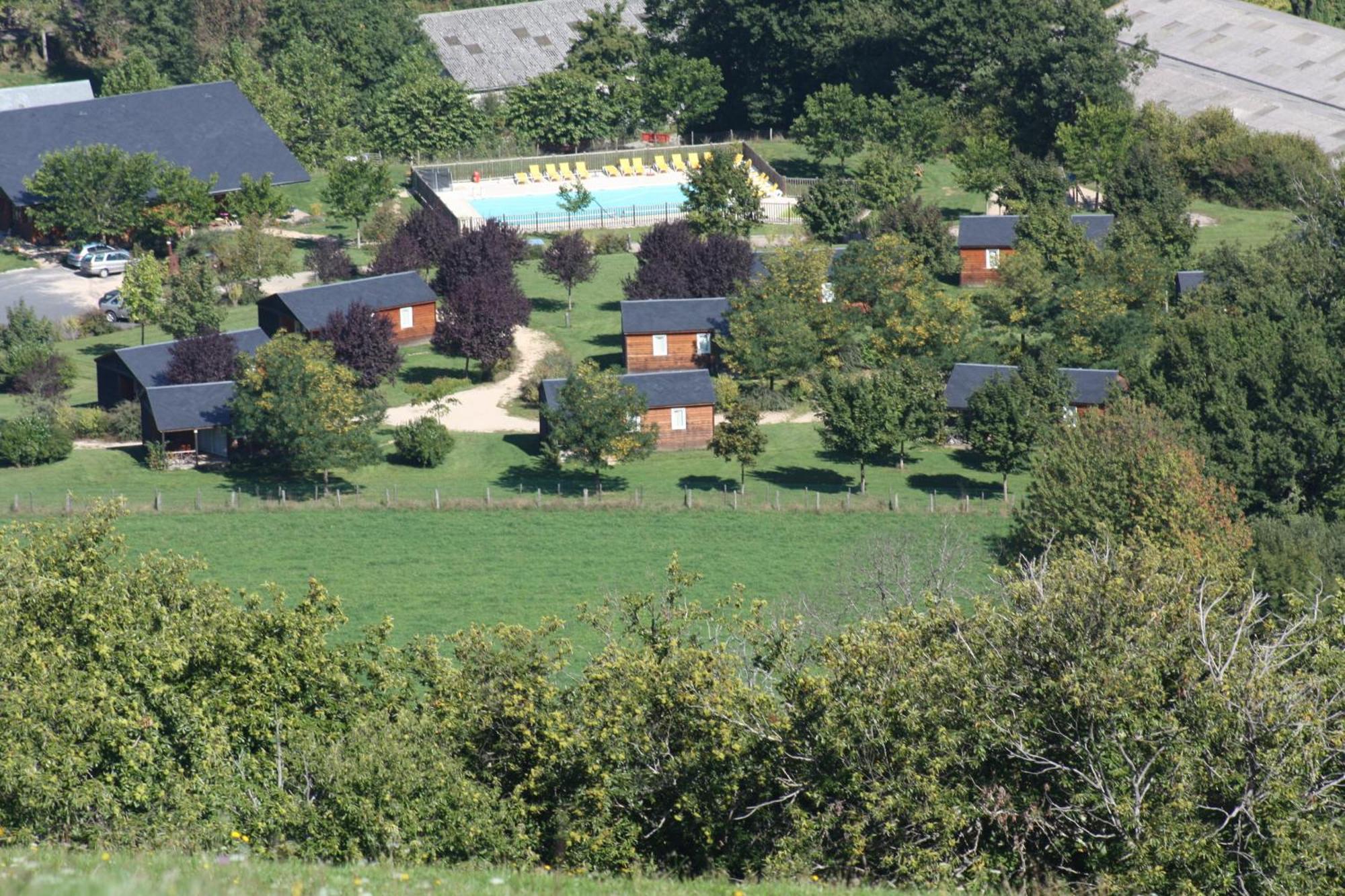 Village de Gite - La Cascade Sainte-Eulalie-d'Olt Esterno foto